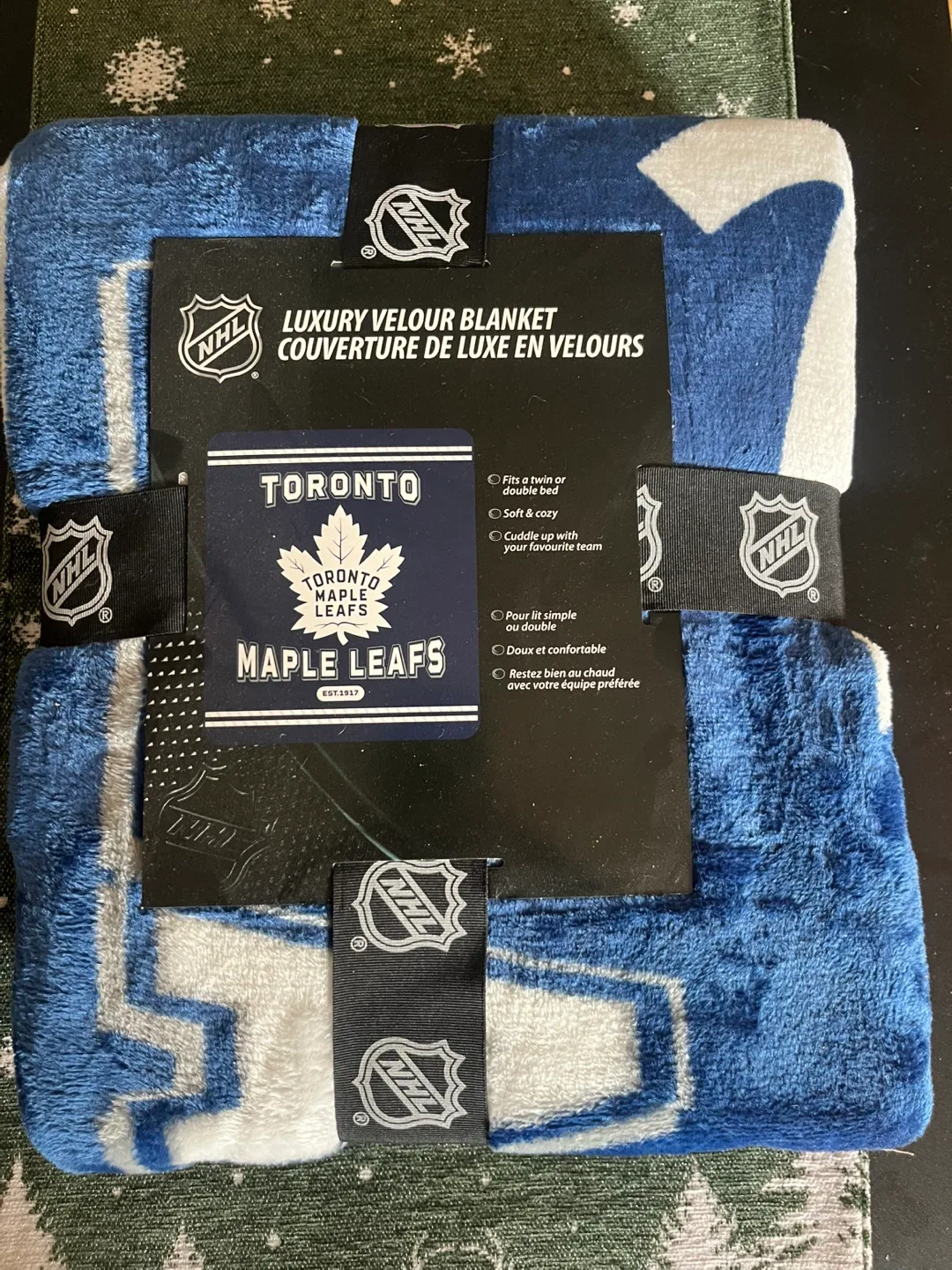 NHL Toronto Maple Leafs Luxury Velour Blanket Twin/Double - NEW thumbnail
