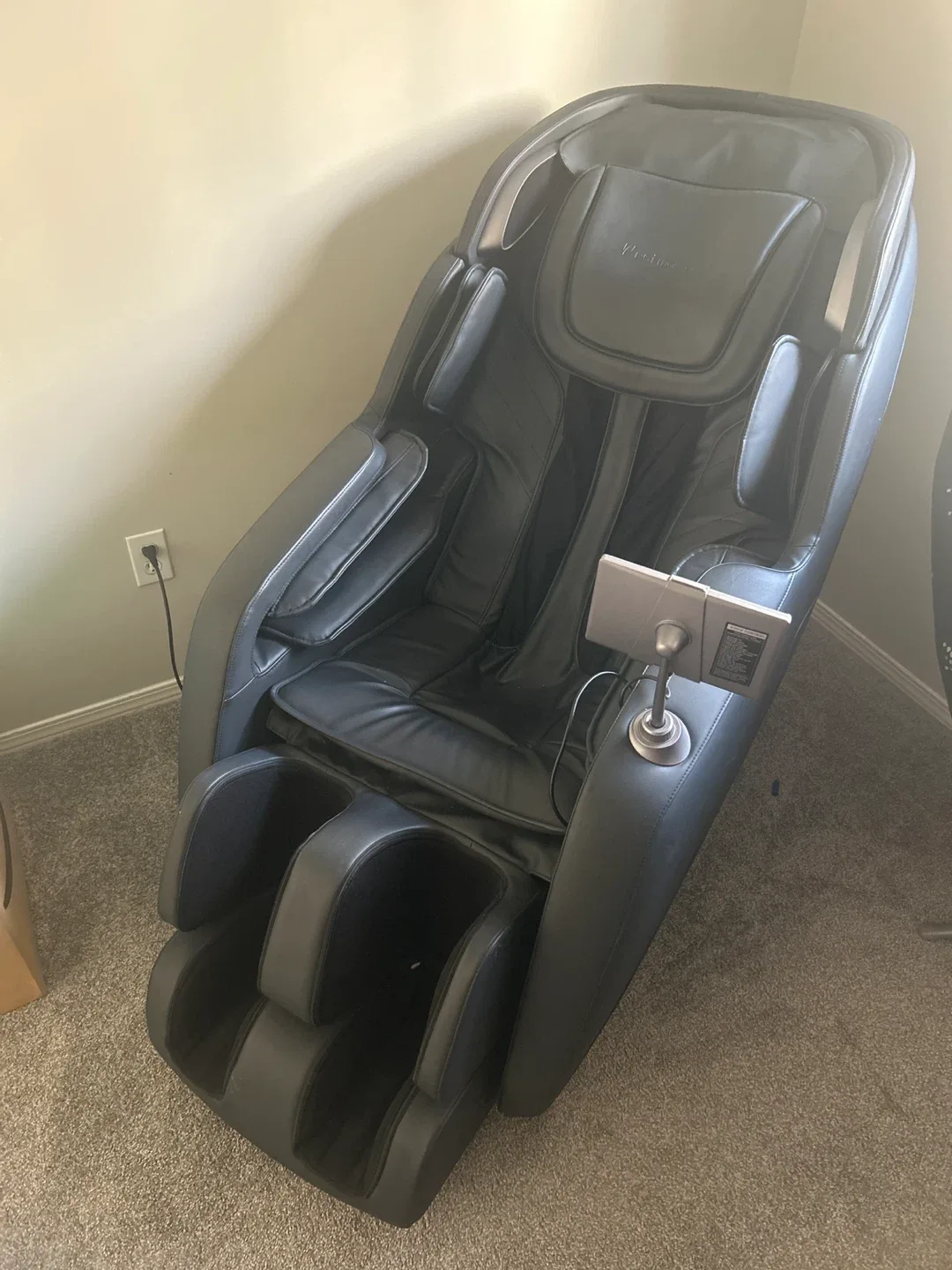 Bestmassage Massage Chair - Black image indicator(2)