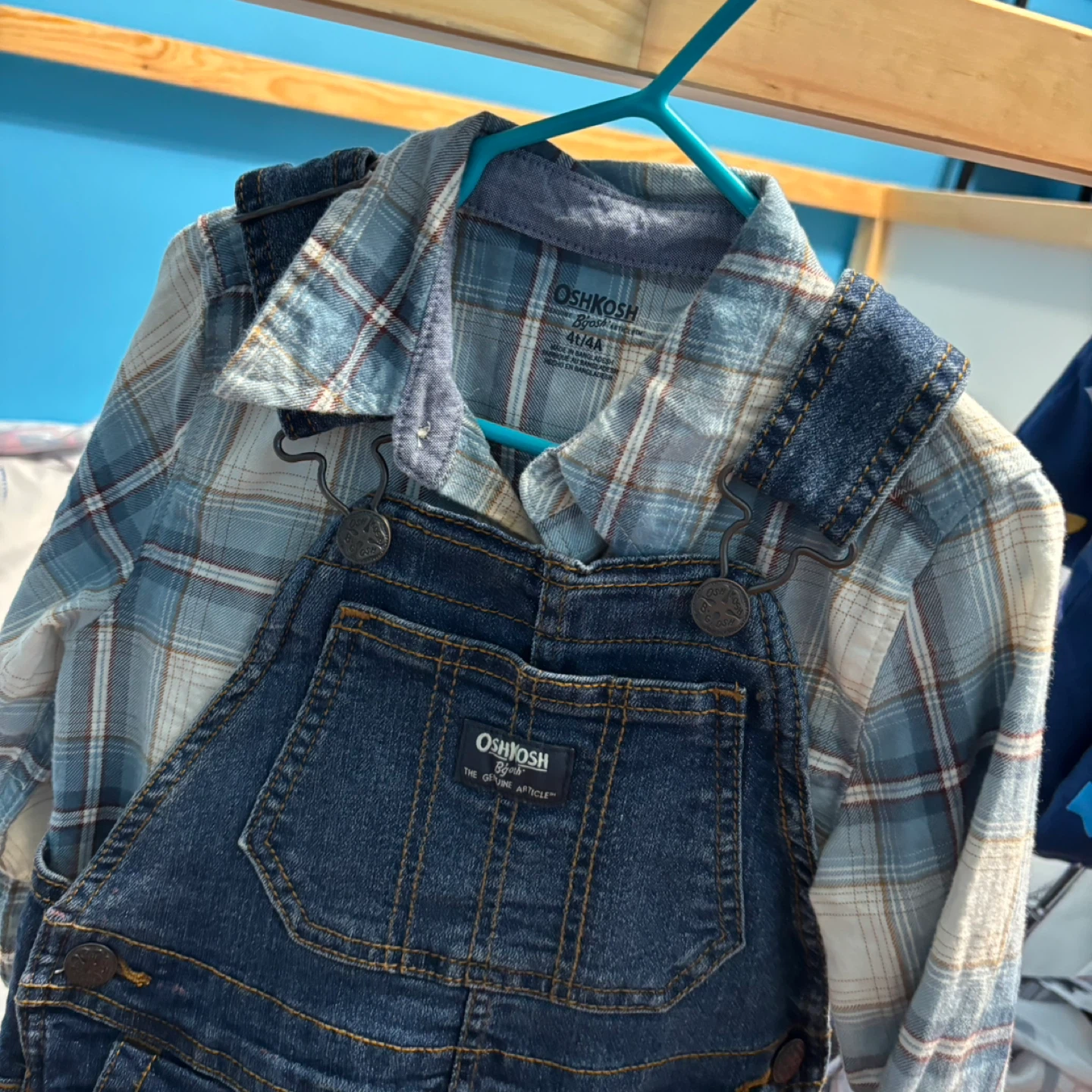 OshKosh Overalls & Shirt Set - Size 4T - photo 2