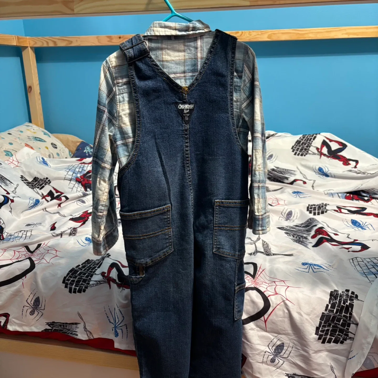 OshKosh Overalls & Shirt Set - Size 4T image indicator(4)