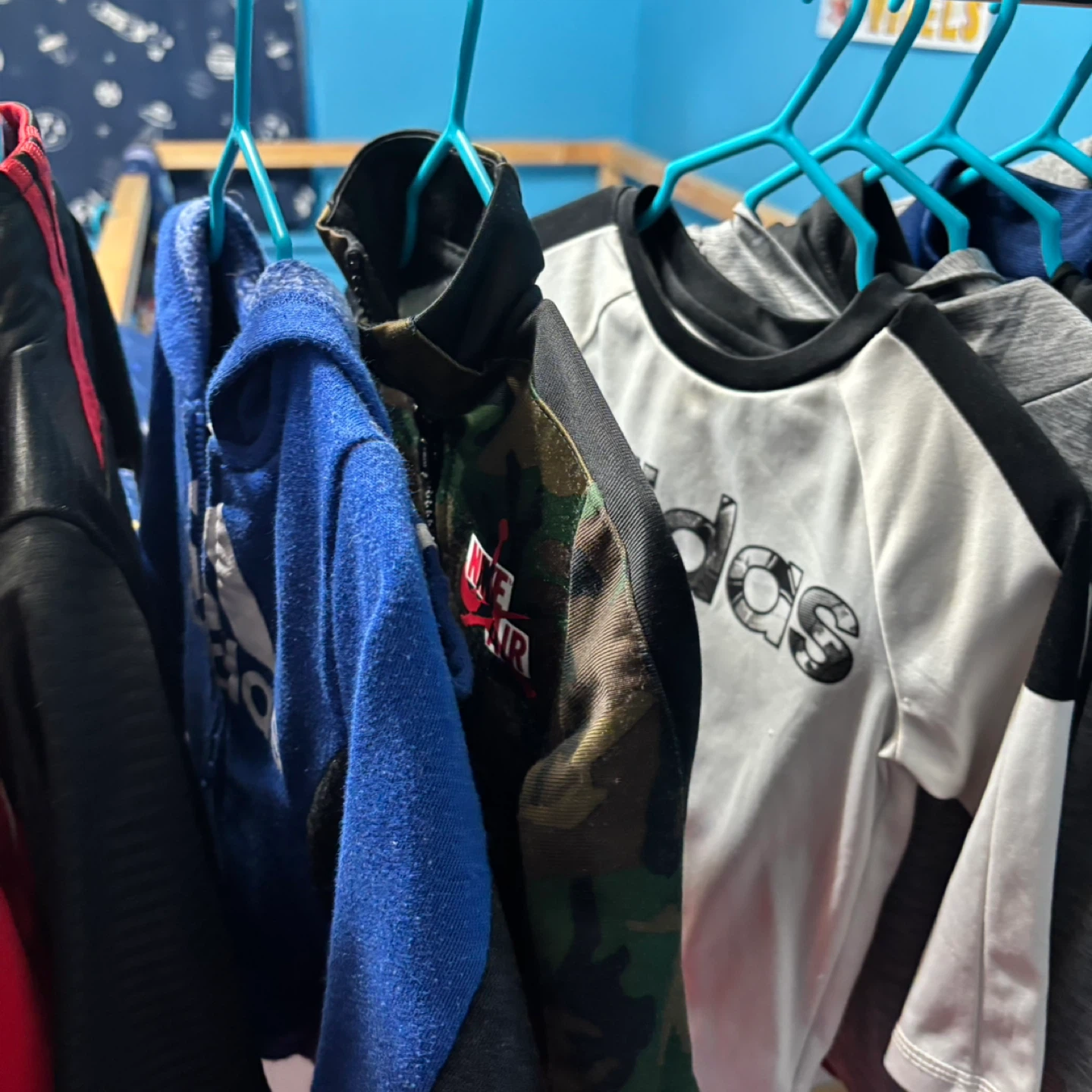 Assorted Kids' Sets: Adidas, Nike, Puma, Jordan - photo 3