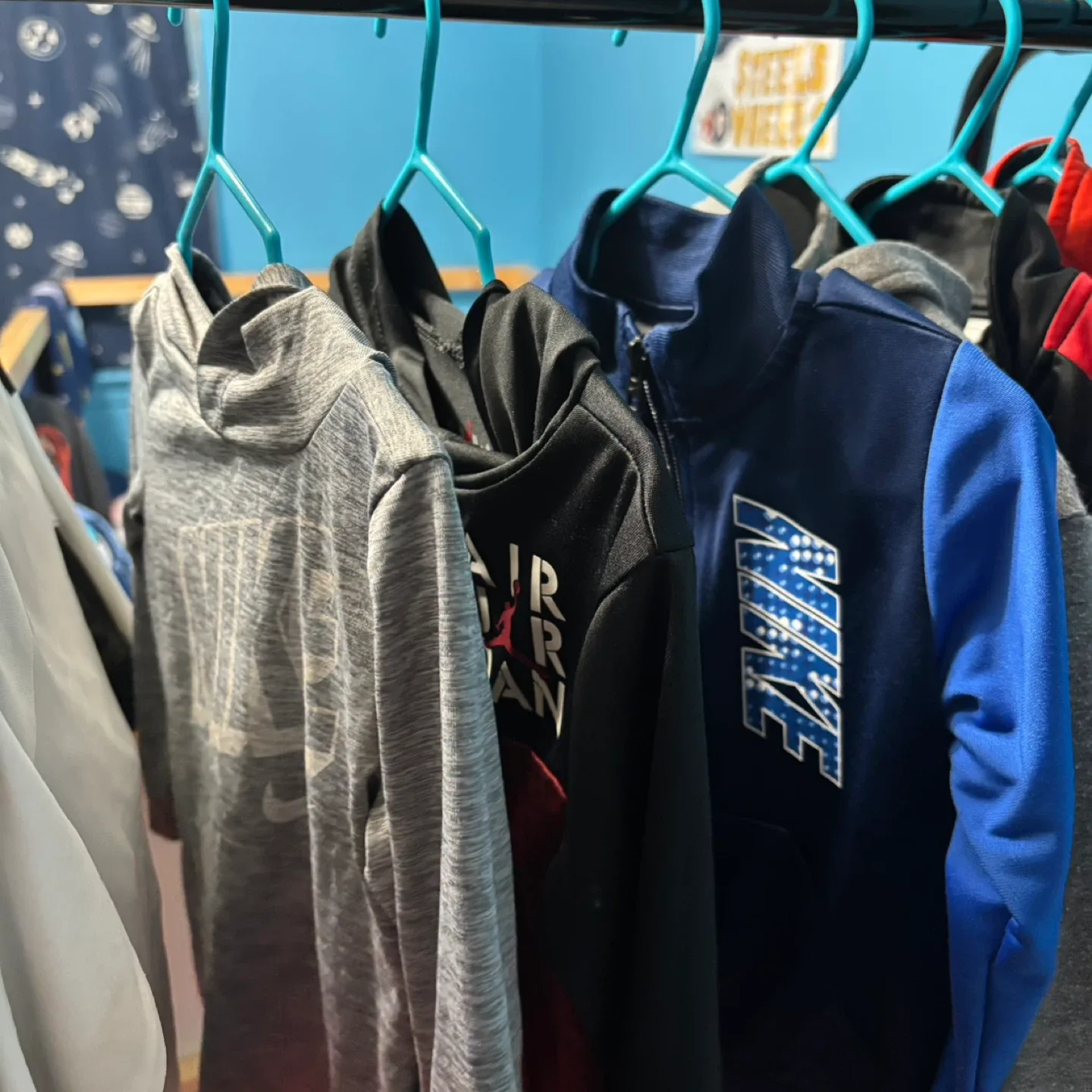 Assorted Kids' Sets: Adidas, Nike, Puma, Jordan image indicator(4)