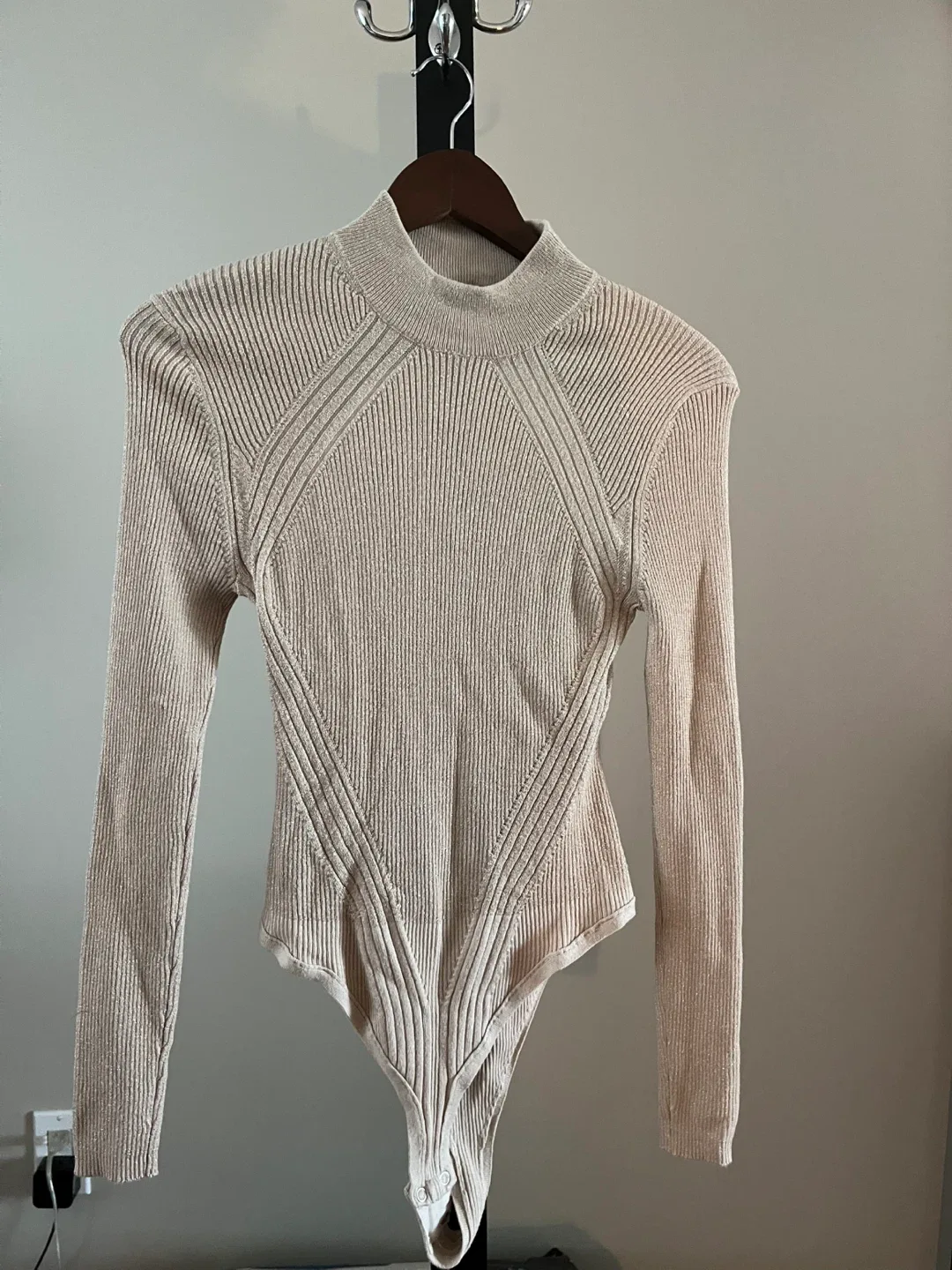 4 Long Sleeve Tops - sizes S-M - $10each image indicator(3)