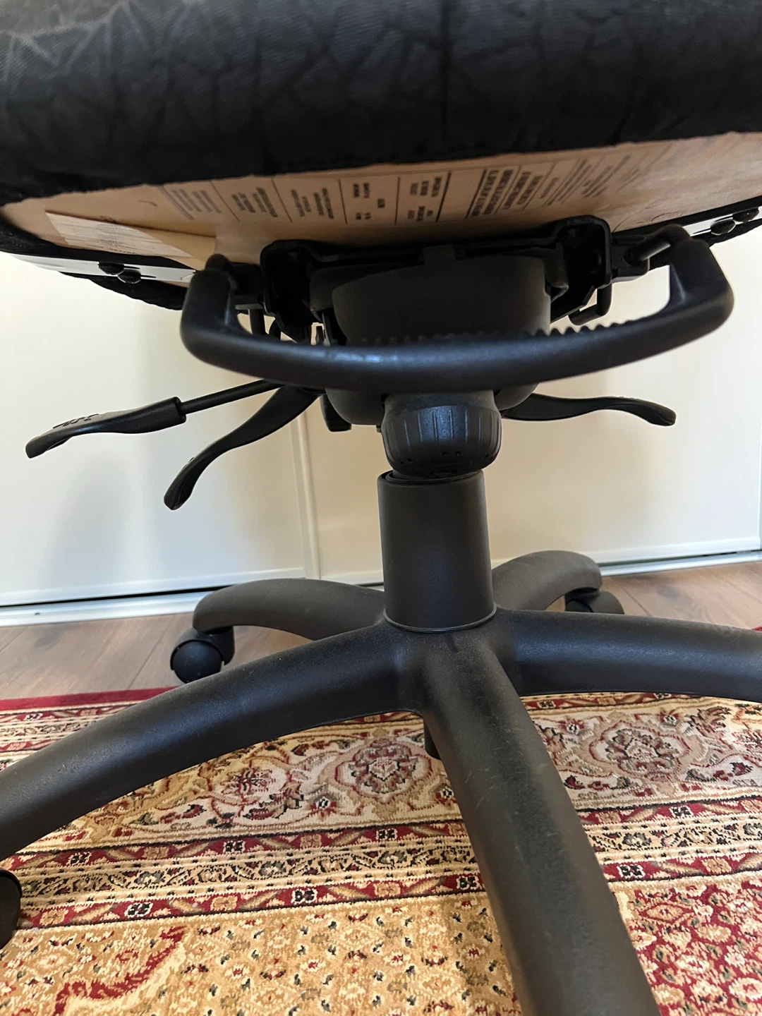 🥕 Black Office Chair - photo 4