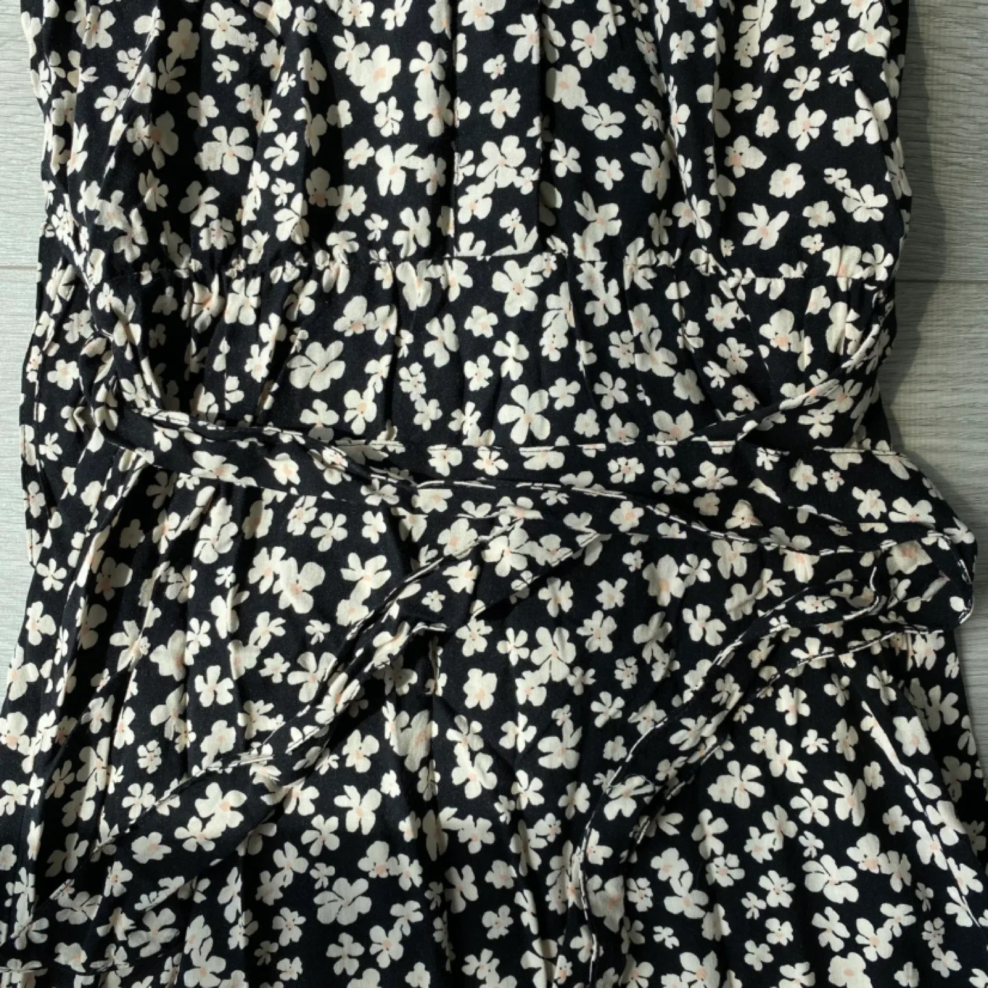 H&M Maxi Long Sleeve Shirt Dress (XS) image indicator(6)