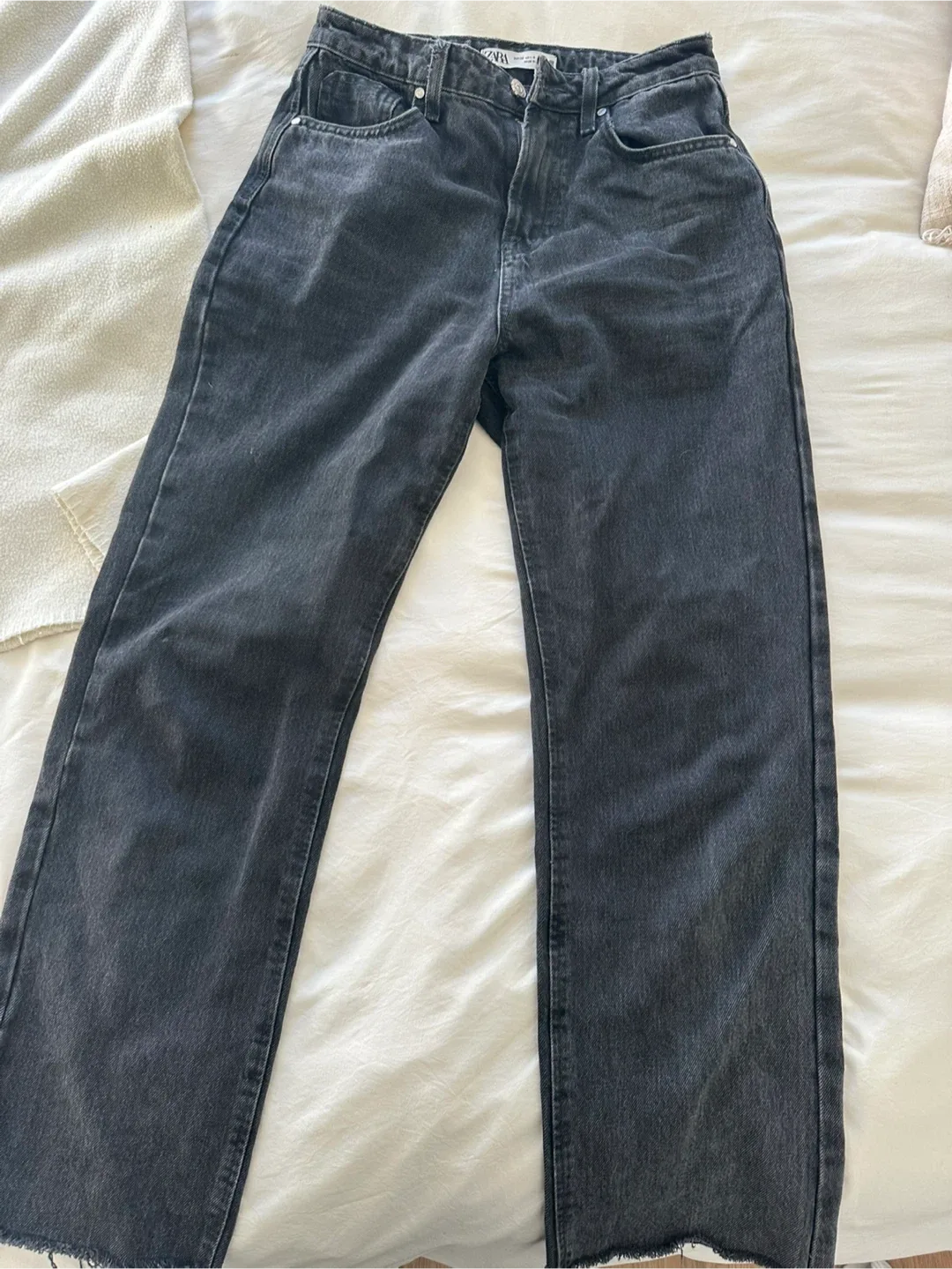 Wide leg Zara jeans thumbnail