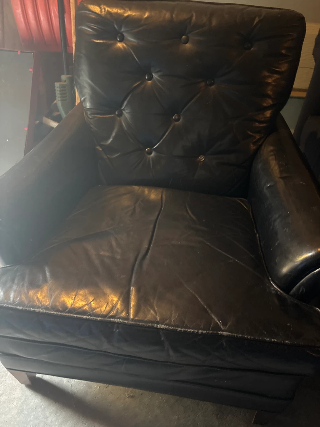 Dark blue Leather chair as seen in pictures - photo 5