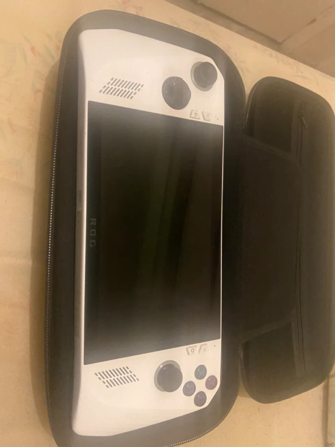 ASUS ROG Ally Handheld Gaming Console image indicator(3)