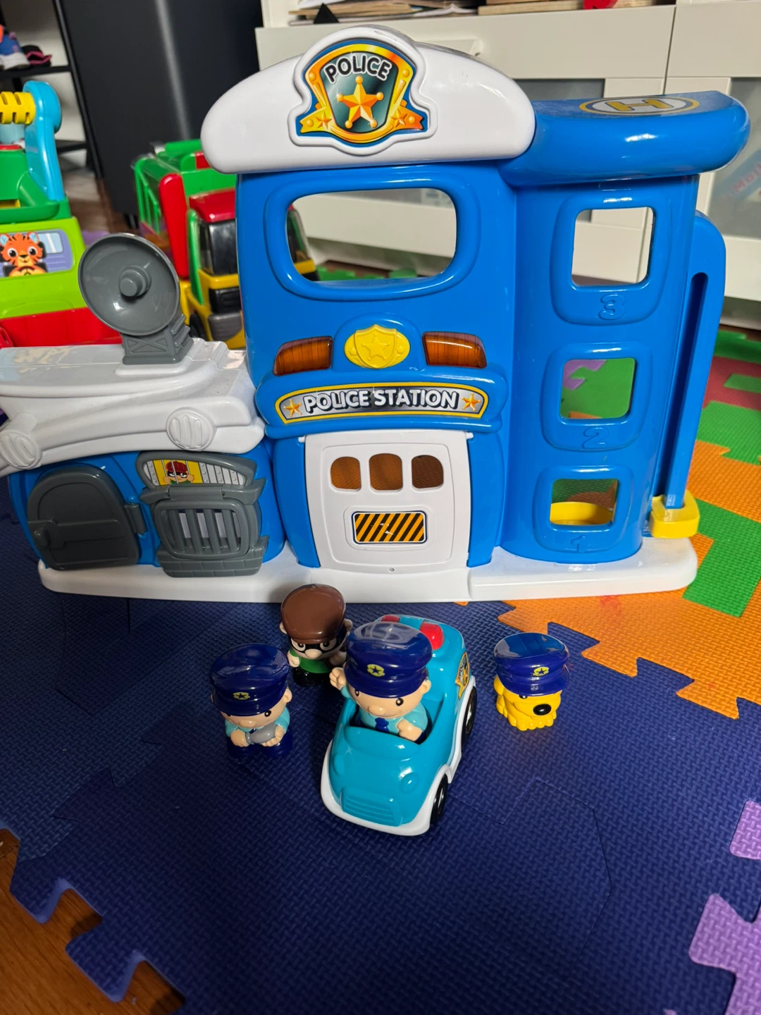 Little People Police Station Playset - photo 2