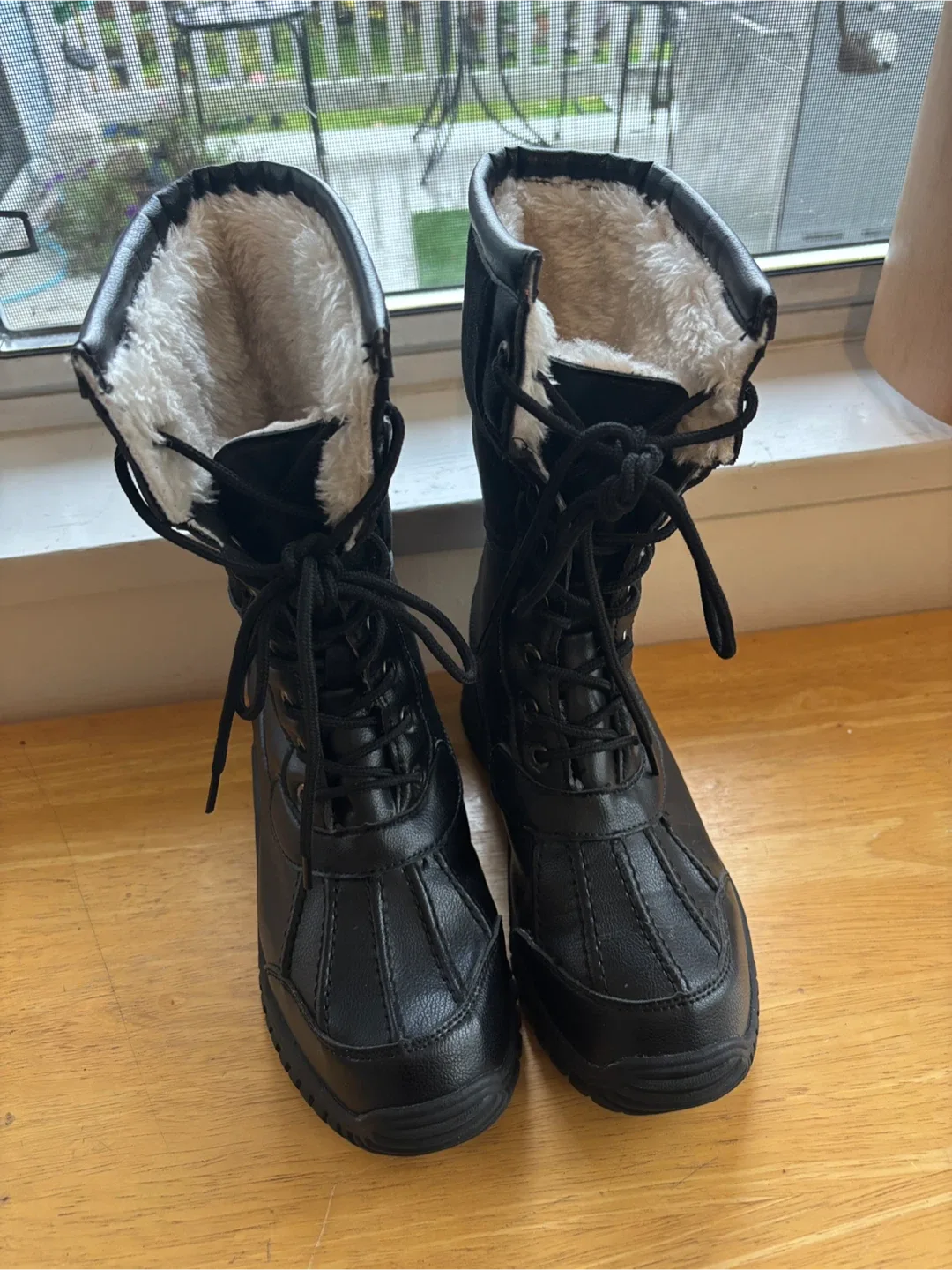 Women’s Outdoors Winter Boots - Size 6 ❄️ image indicator(7)