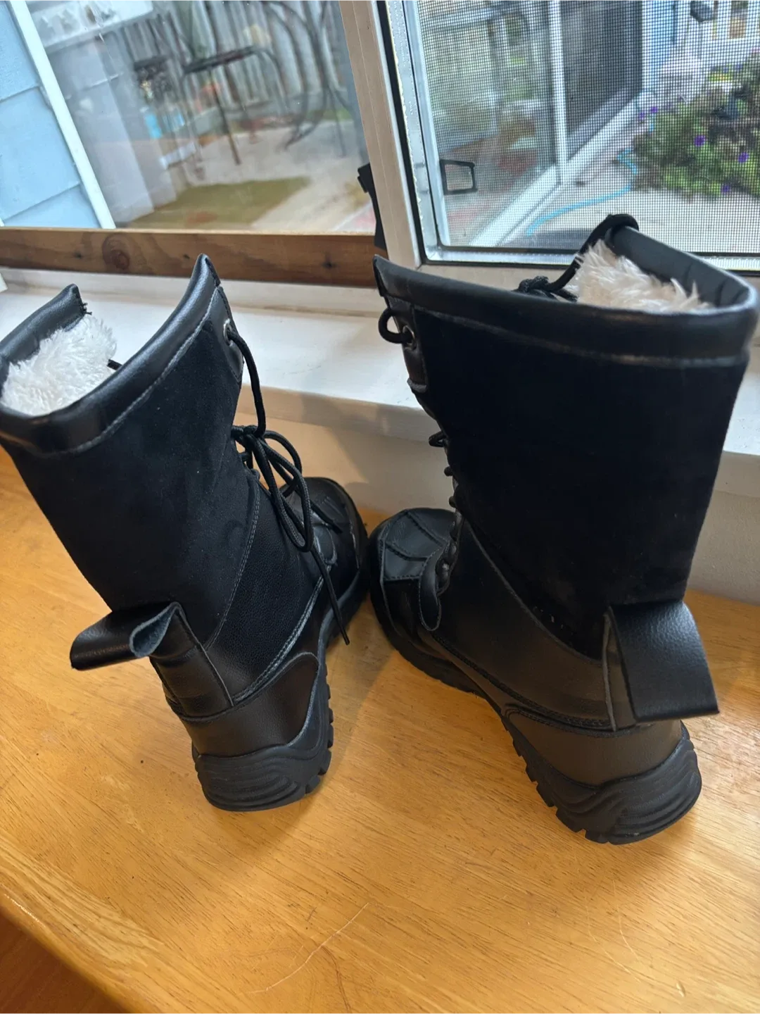 Women’s Outdoors Winter Boots - Size 6 ❄️ image indicator(8)