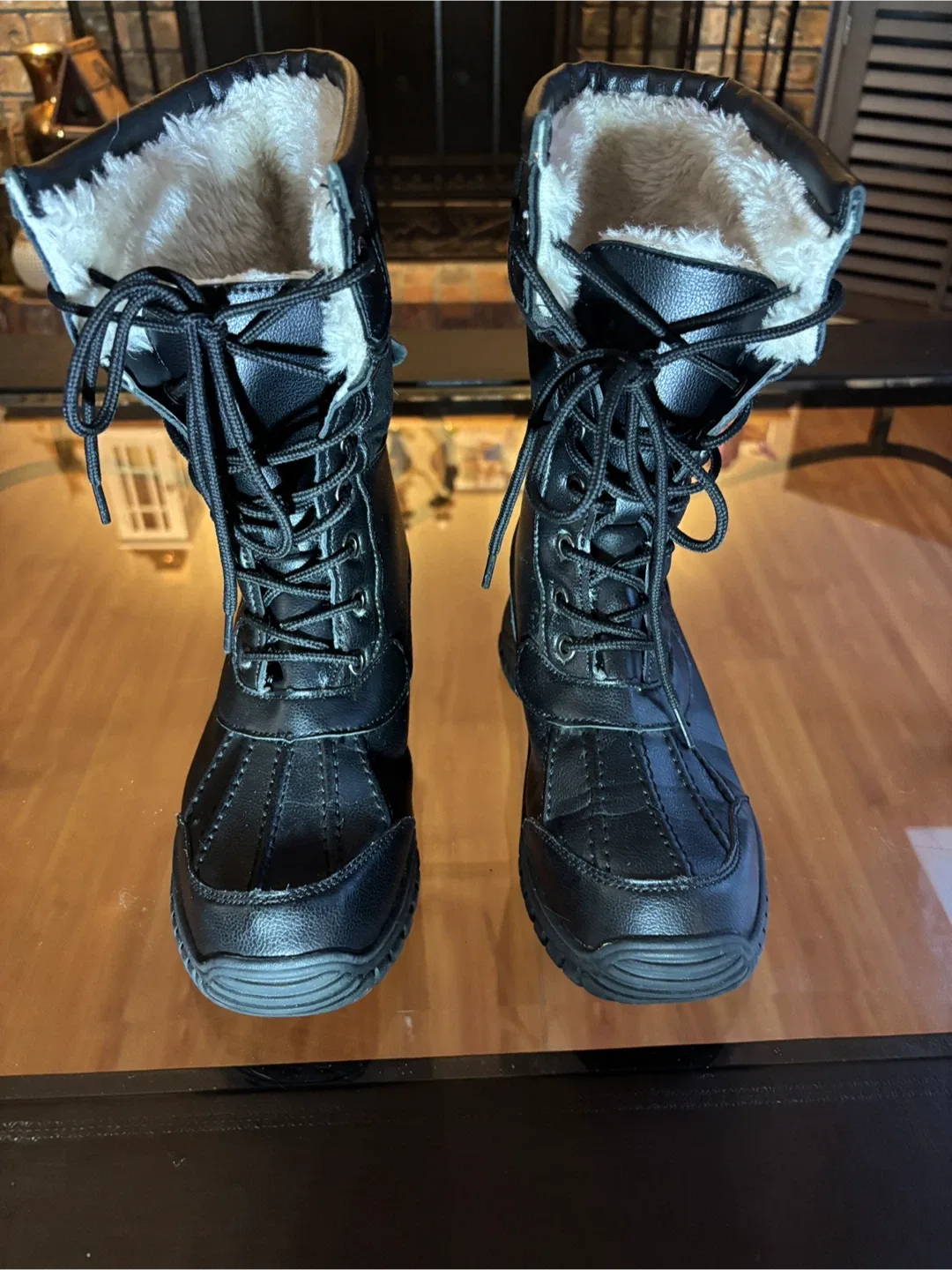 Women’s Outdoors Winter Boots - Size 6 ❄️