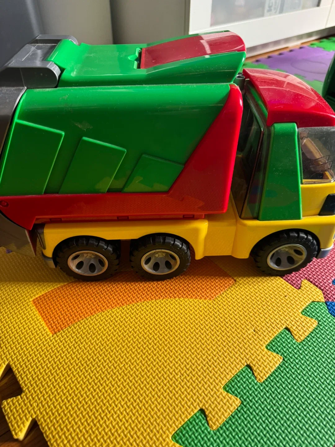 Toy Garbage Truck image indicator(3)