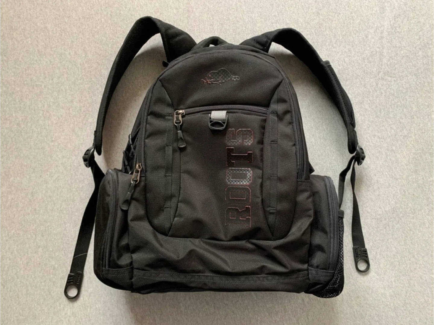 ROOTS Black Backpack 🥕 thumbnail