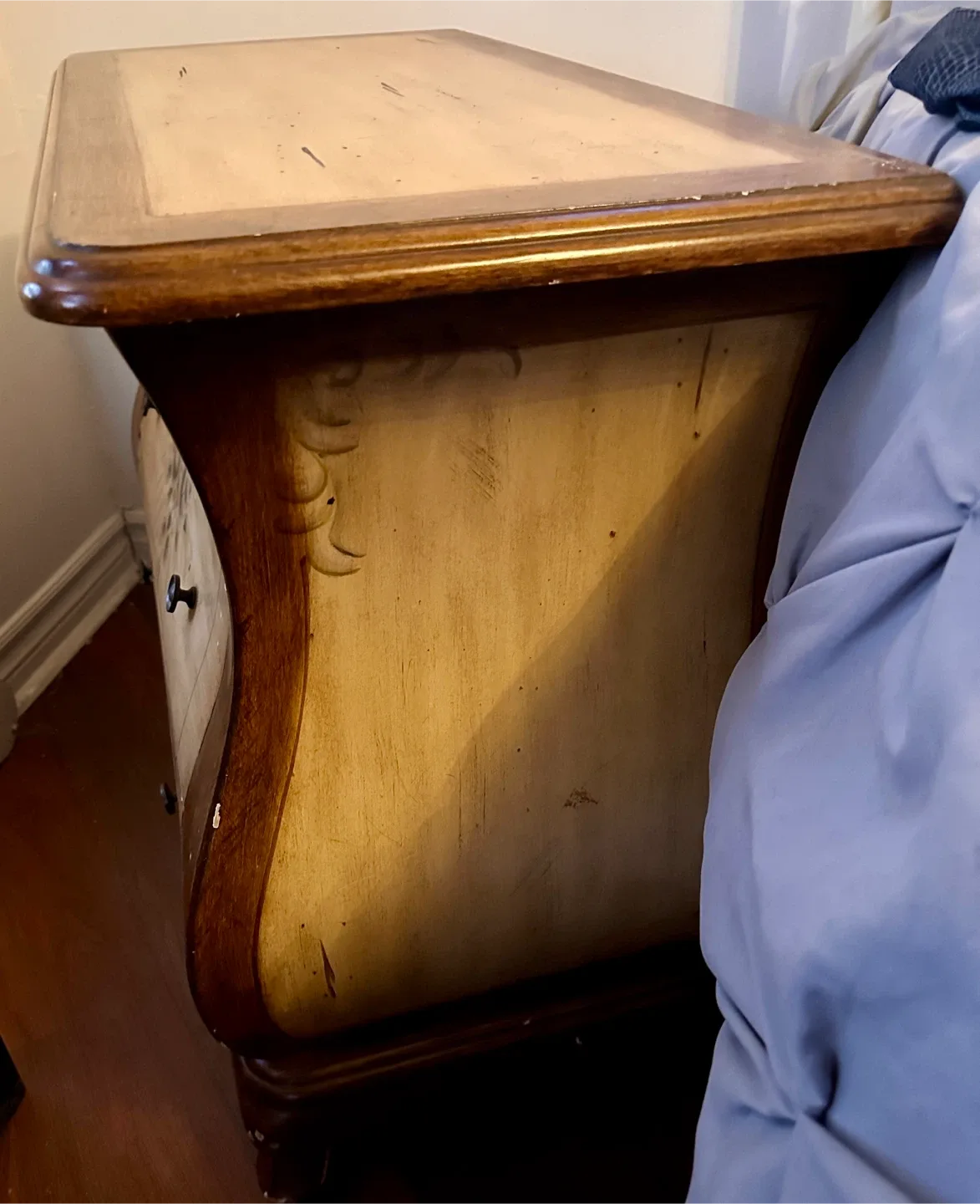 🥕Vintage Solid Wood Bombe | Bombay Dresser Nightstand image indicator(4)