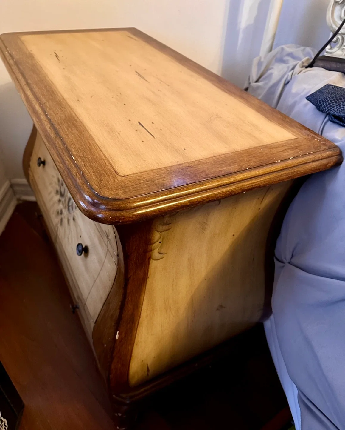 🥕Vintage Solid Wood Bombe | Bombay Dresser Nightstand image indicator(5)