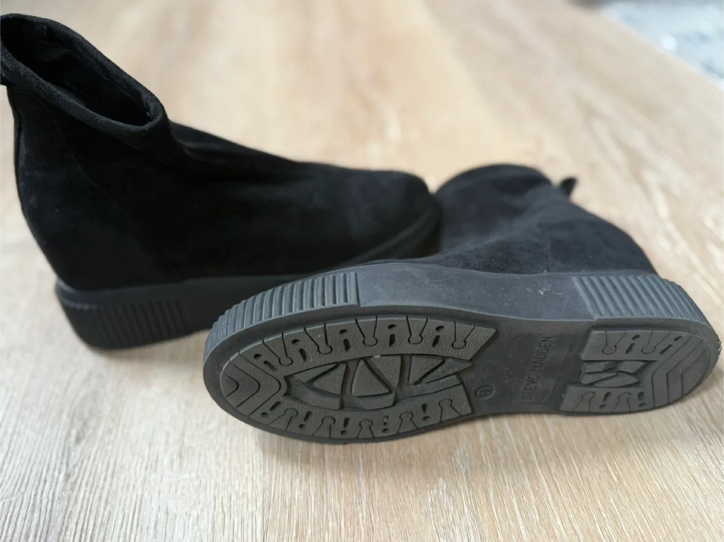 Steve Madden Black Suede Wedge Booties Size 7.5