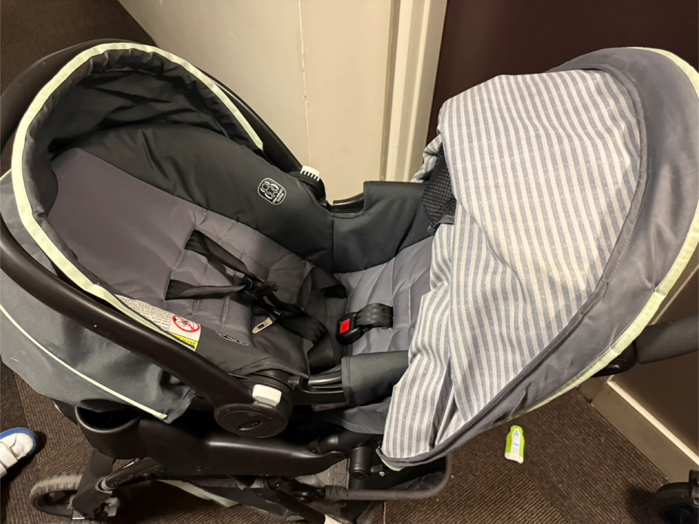 Graco Stroller and Infant Car Seat Combo - photo 3