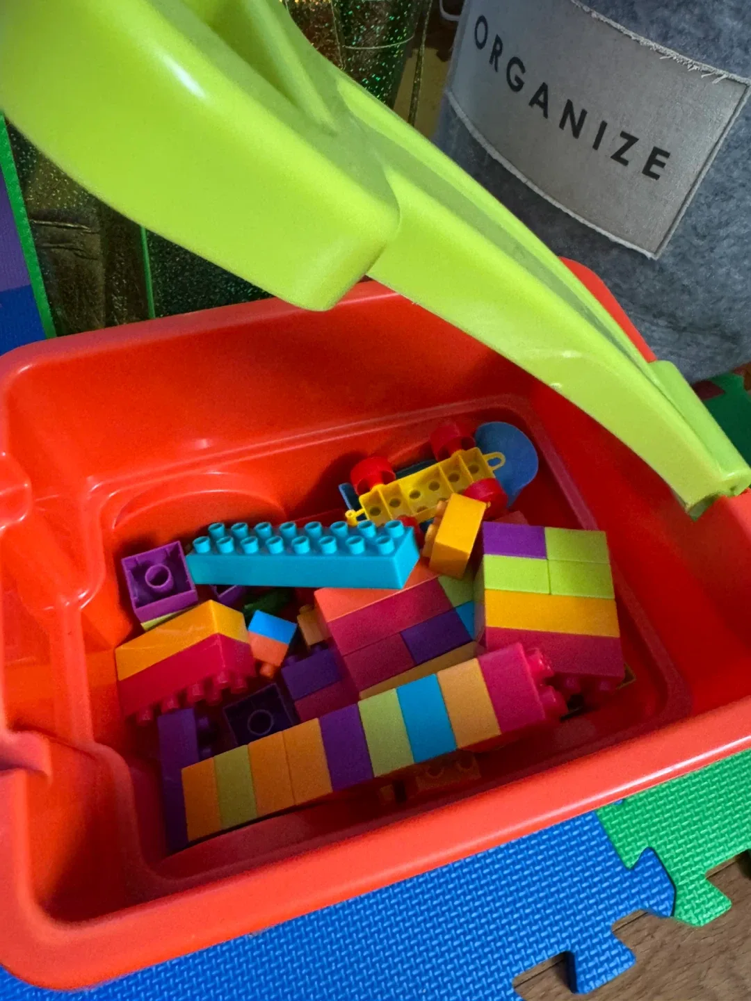 Battat Locbloc Wagon with Blocks image indicator(3)