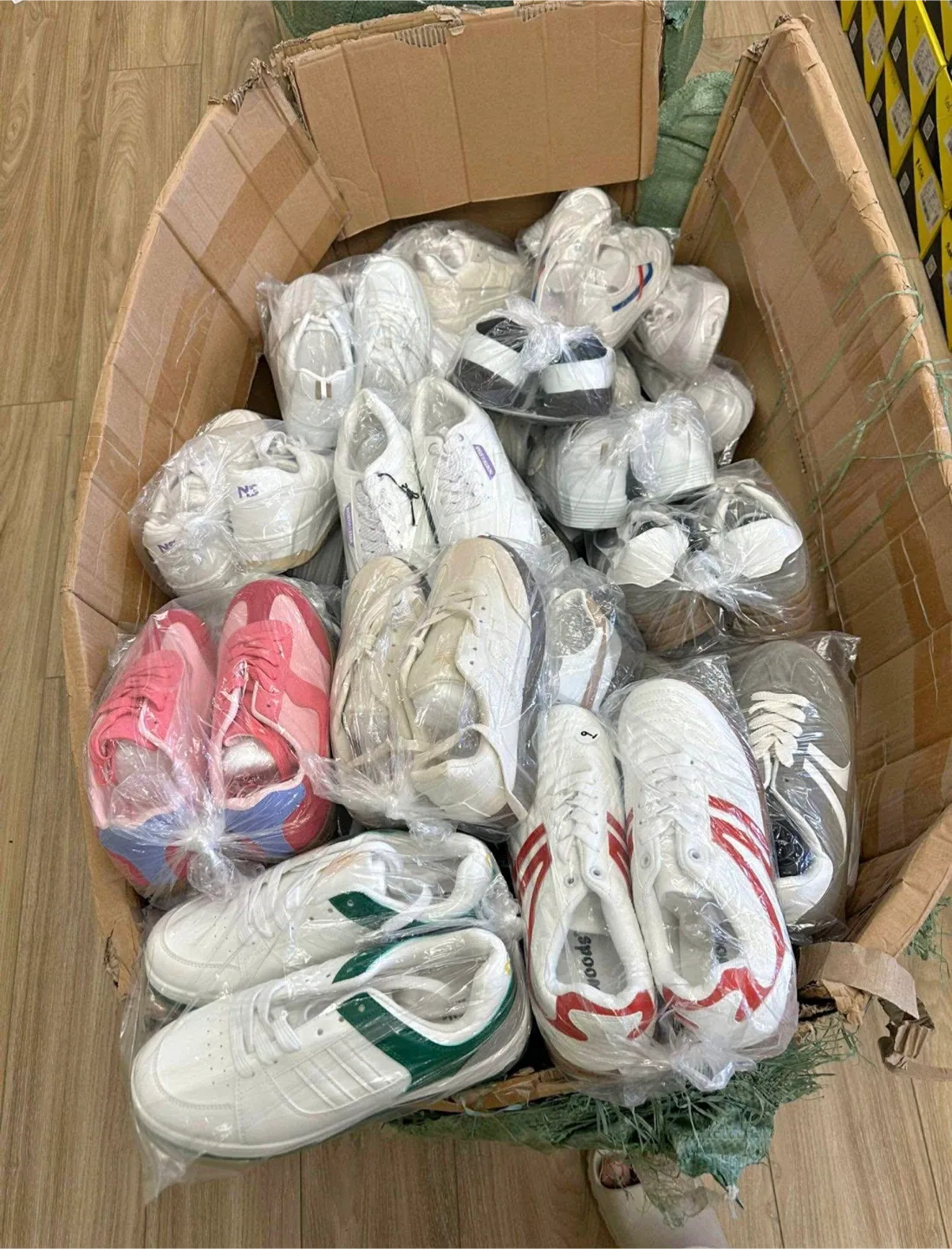 Huge shoe sale for $20 image indicator(2)