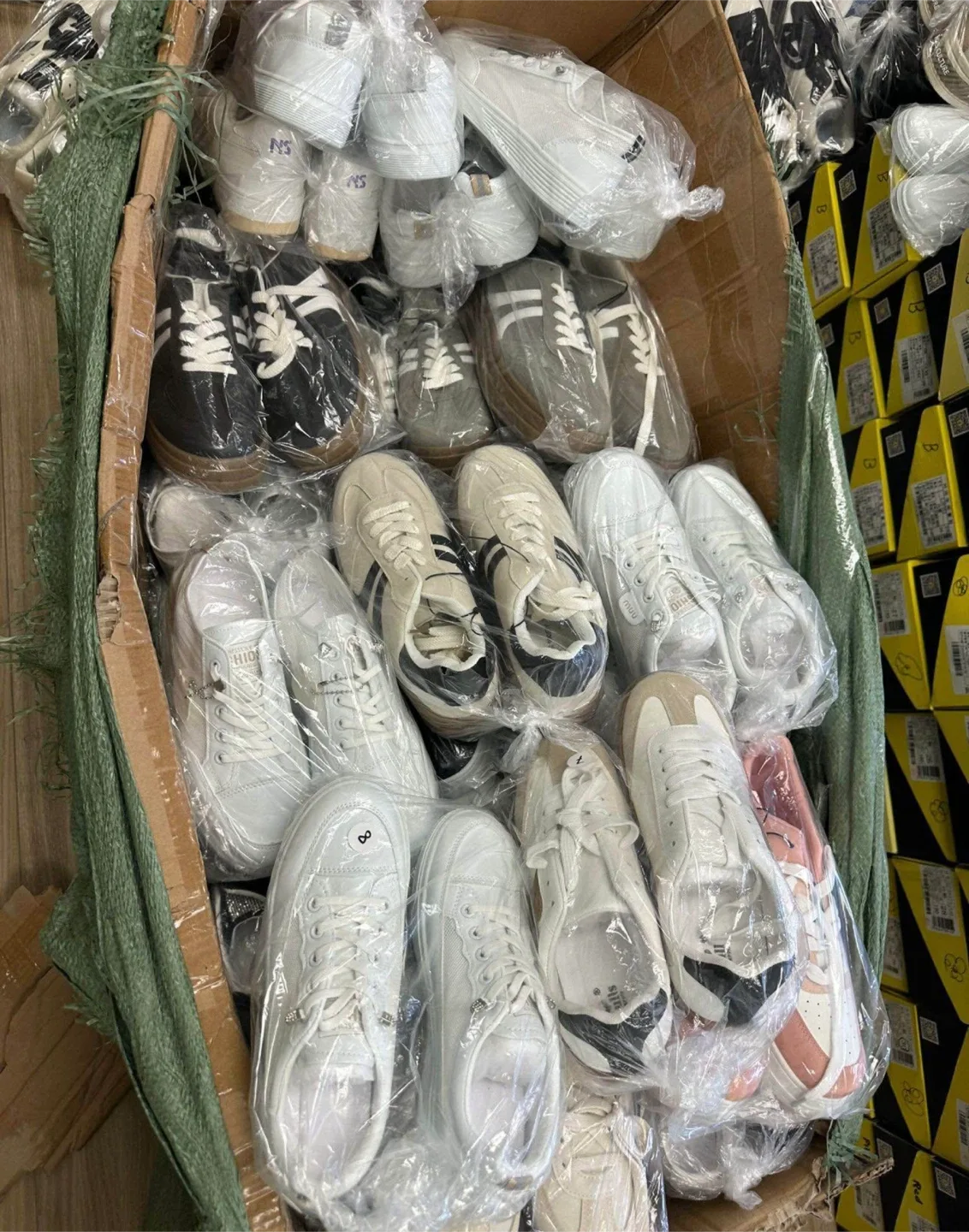 Huge shoe sale for $20 image indicator(3)