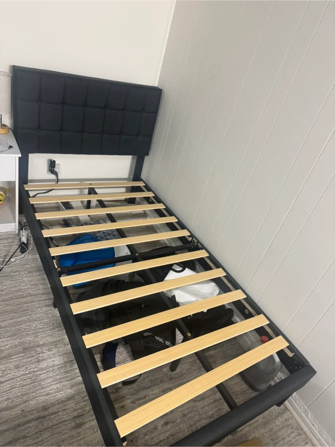 Twin bed-frame image indicator(2)