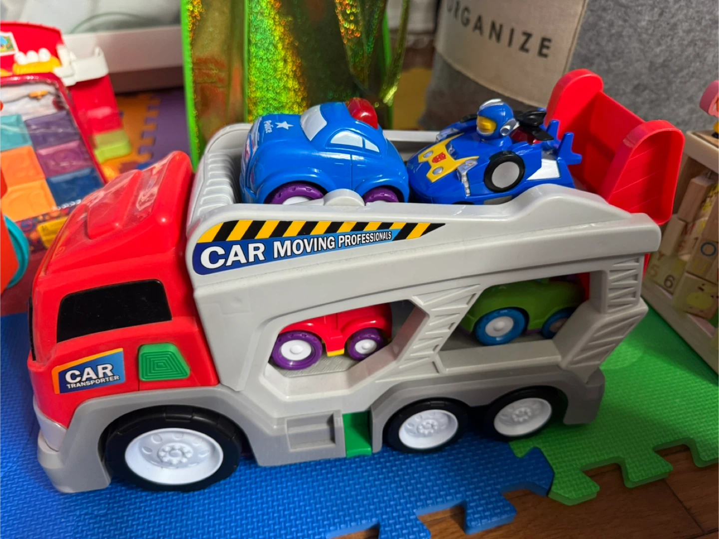 Car Transporter Toy Truck with Mini Cars
