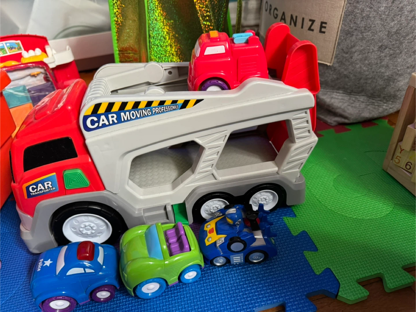 Car Transporter Toy Truck with Mini Cars - photo 3