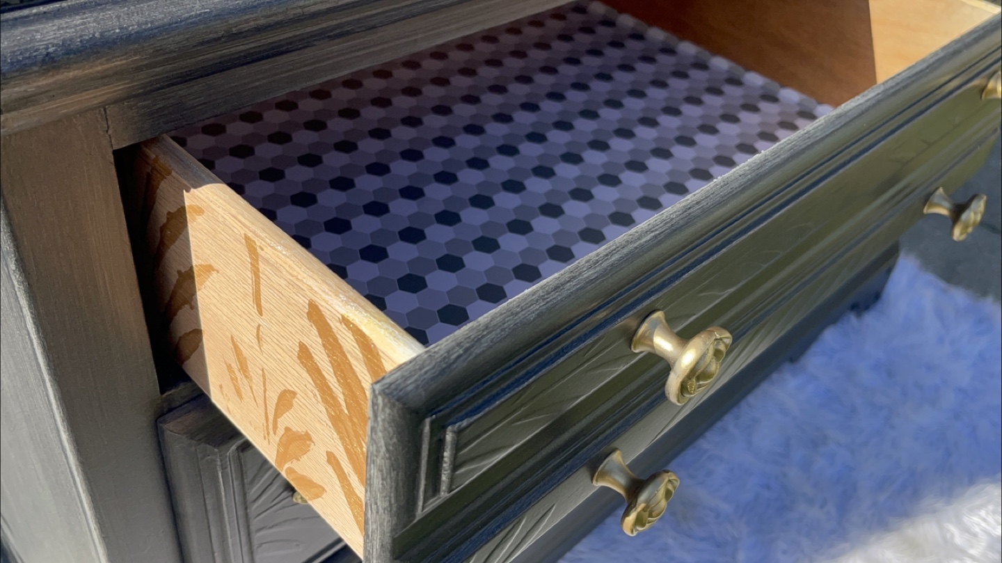 6 Drawers dresser redone in Brushed Gray - photo 5