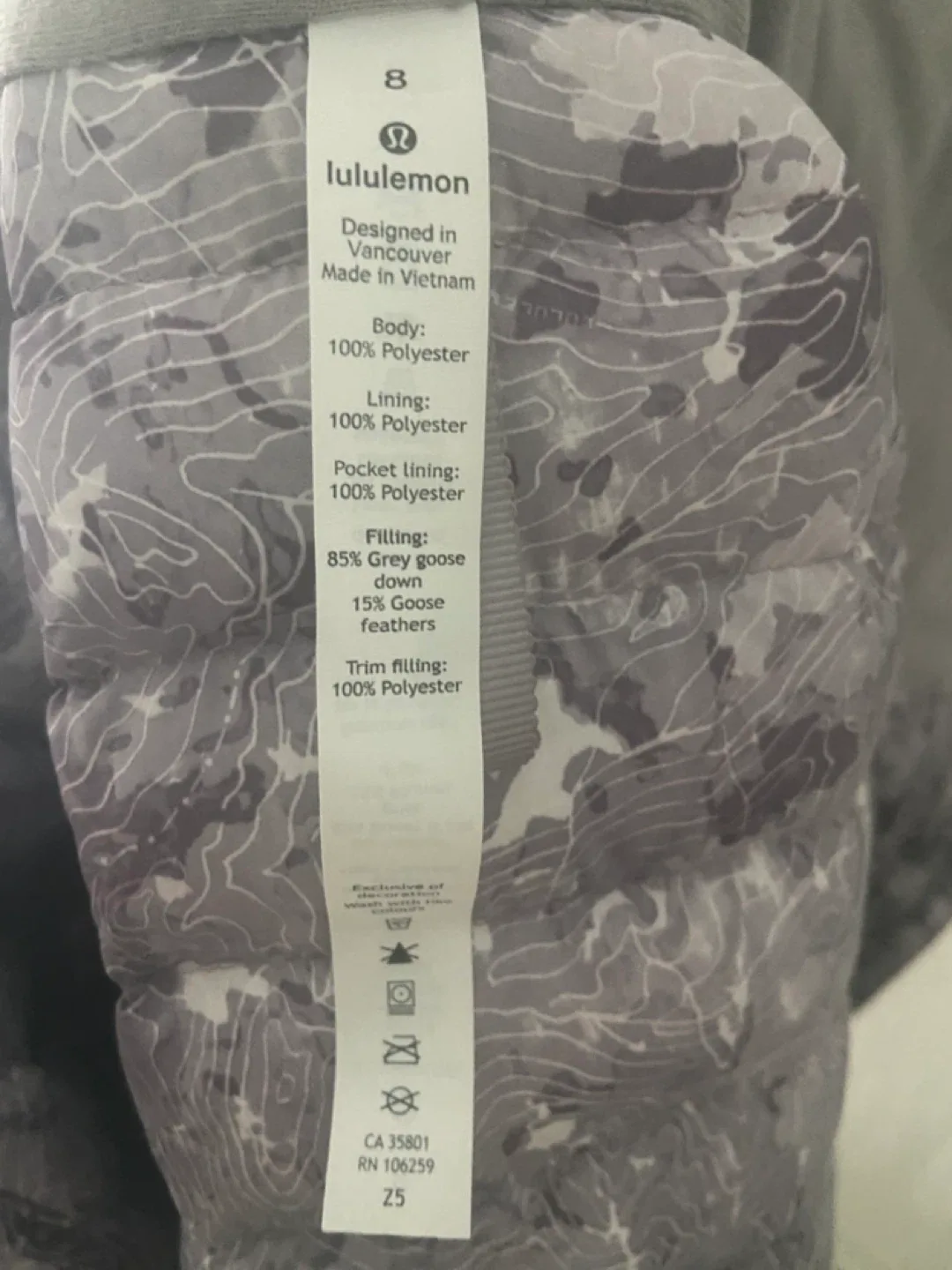 Lululemon Down Jacket Size 8 image indicator(2)