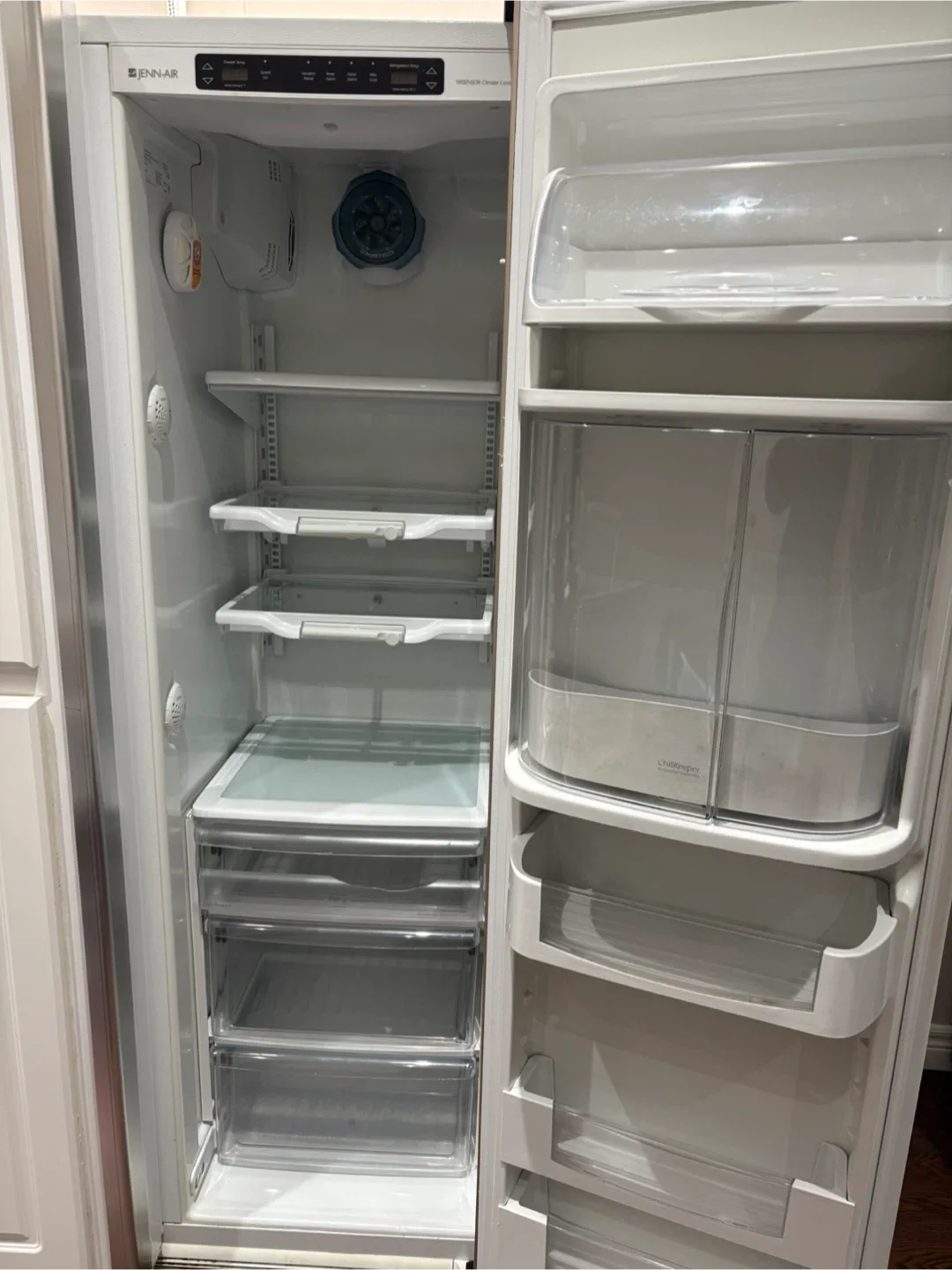 Jenn-Air 22 Cu. Ft. Side-By-Side Refrigerator image indicator(5)