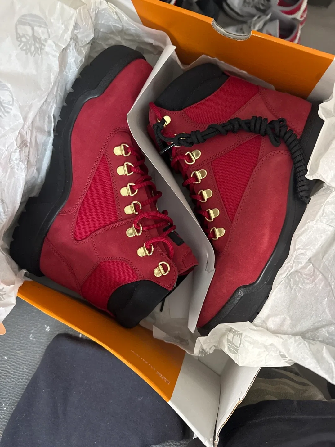 Timberland Field Boot 6 IN WP Dark Red Nubuck - Size 7.5 image indicator(2)