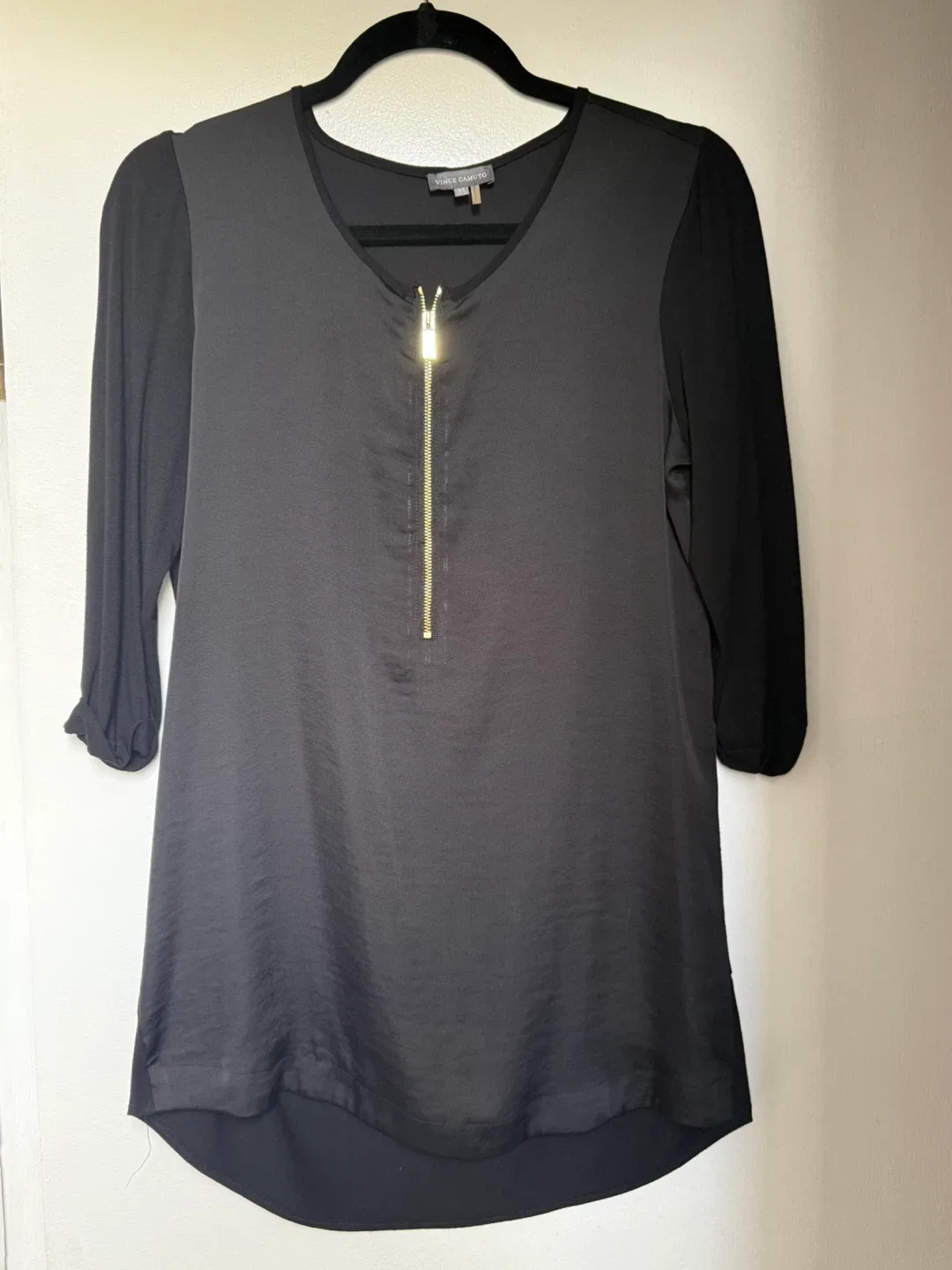Vince Camuto Black Blouse - Size XS