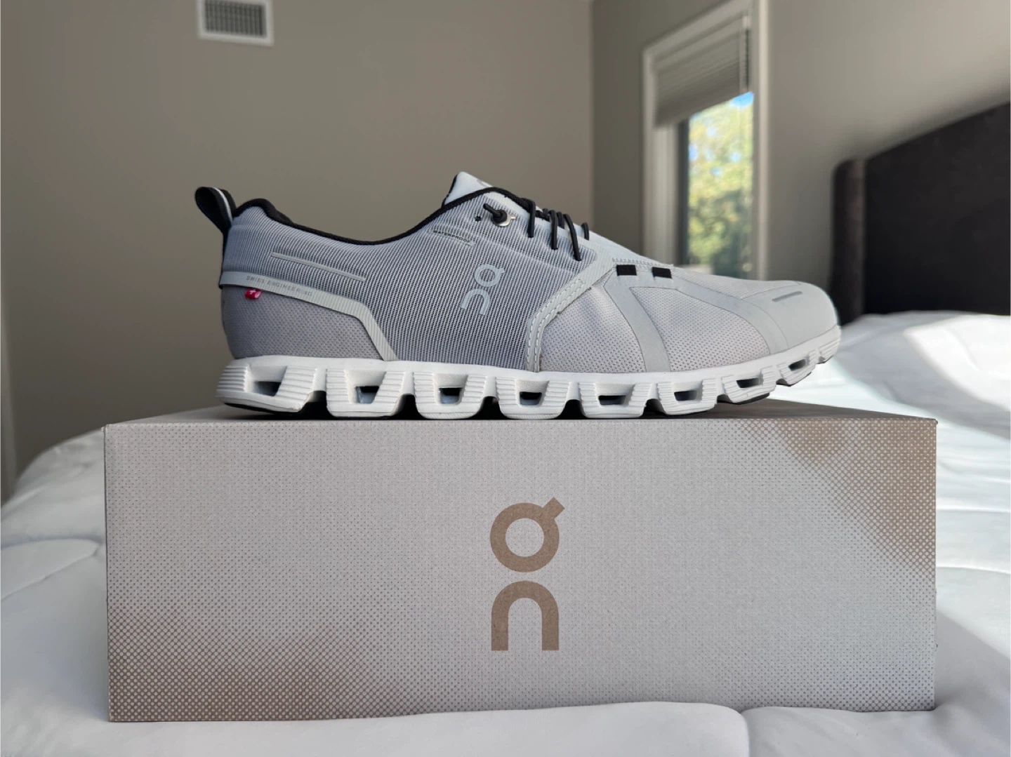 On Cloud 5 Waterproof Glacier/White Men's Size 11