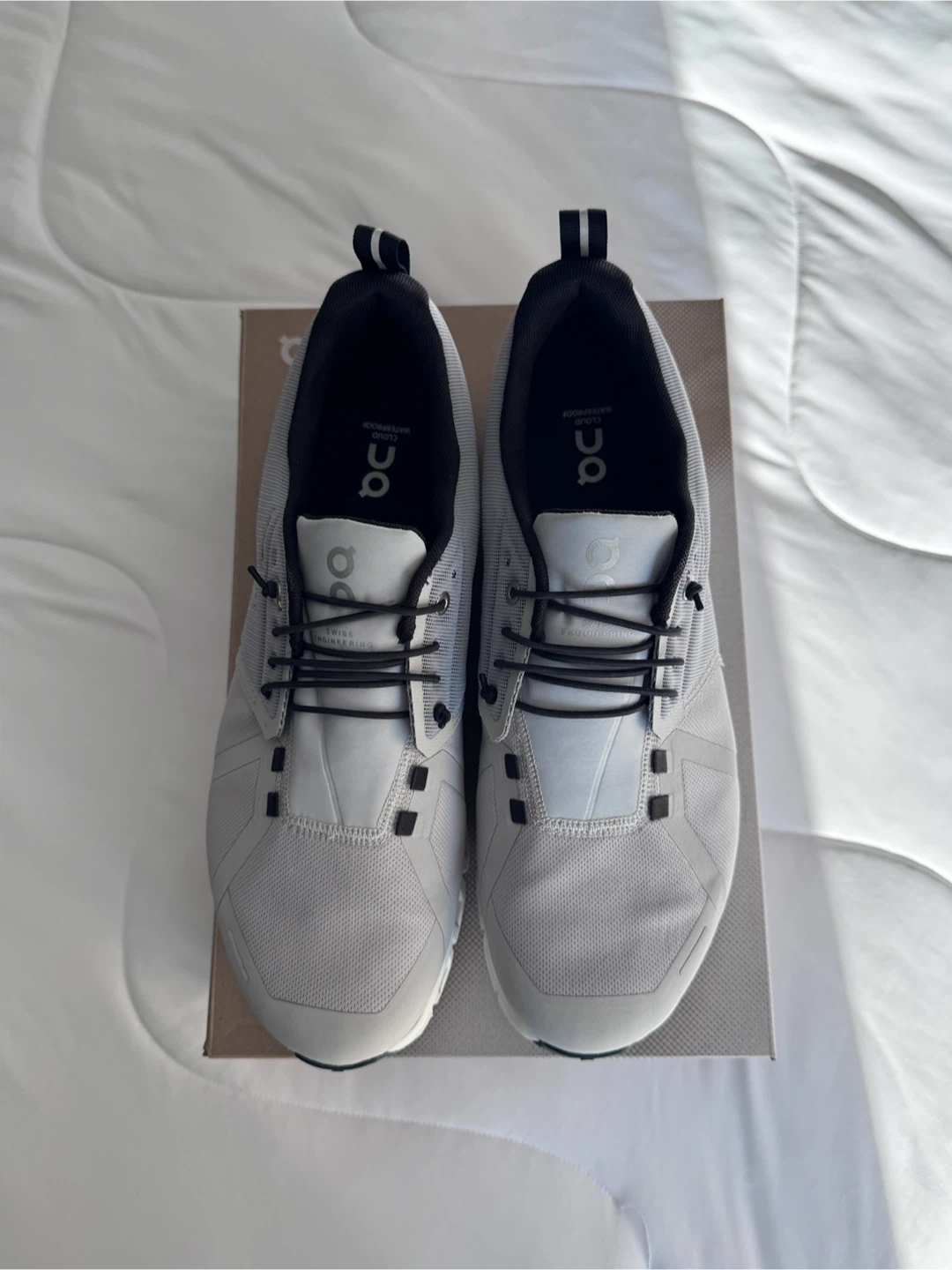 On Cloud 5 Waterproof Glacier/White Men's Size 11 - photo 3