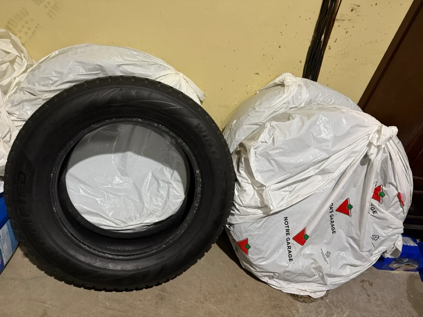 225/65R17 Winter Tires - Set of 4 image indicator(5)