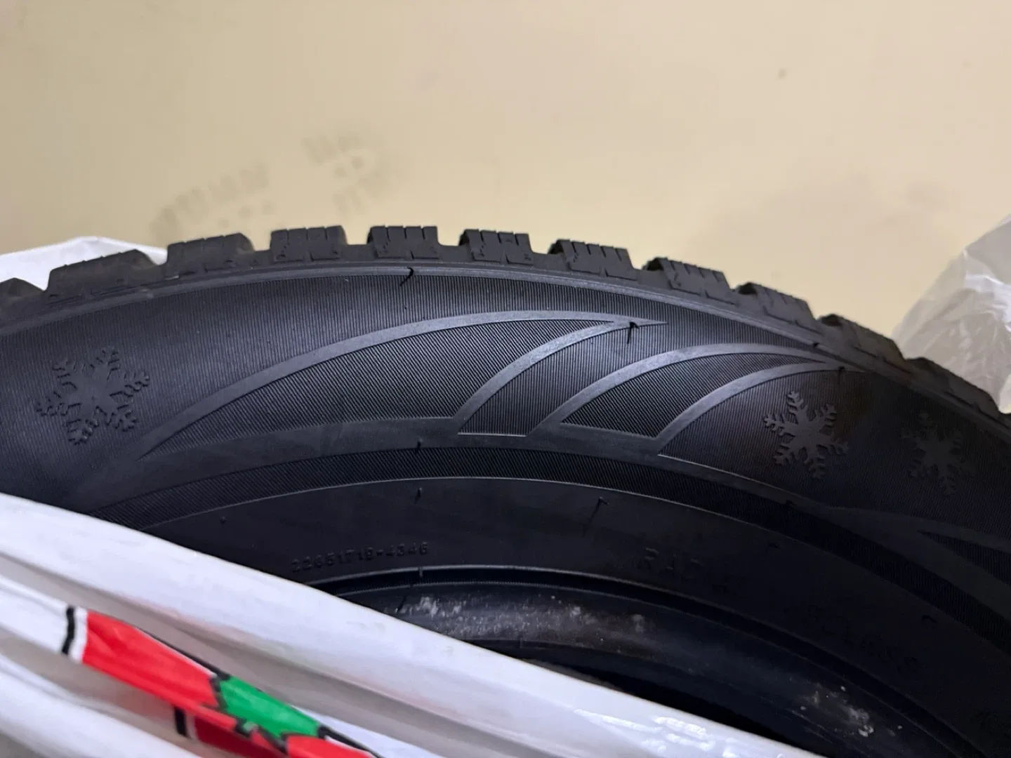 225/65R17 Winter Tires - Set of 4 image indicator(2)