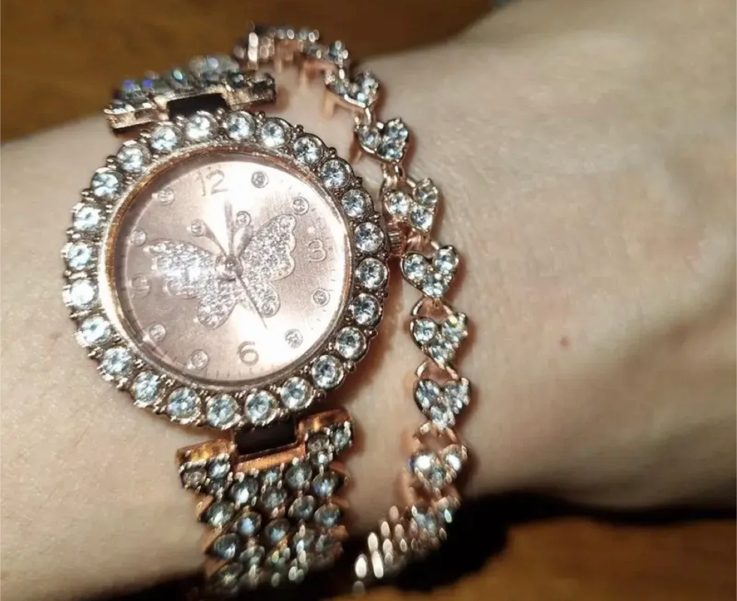 Rose Gold Women's Watch & Bracelet Set image indicator(2)
