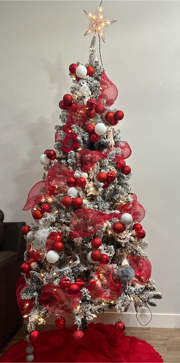 Christmas Tree 6.5-ft Flocked  Frisco Pine Tree image indicator(2)