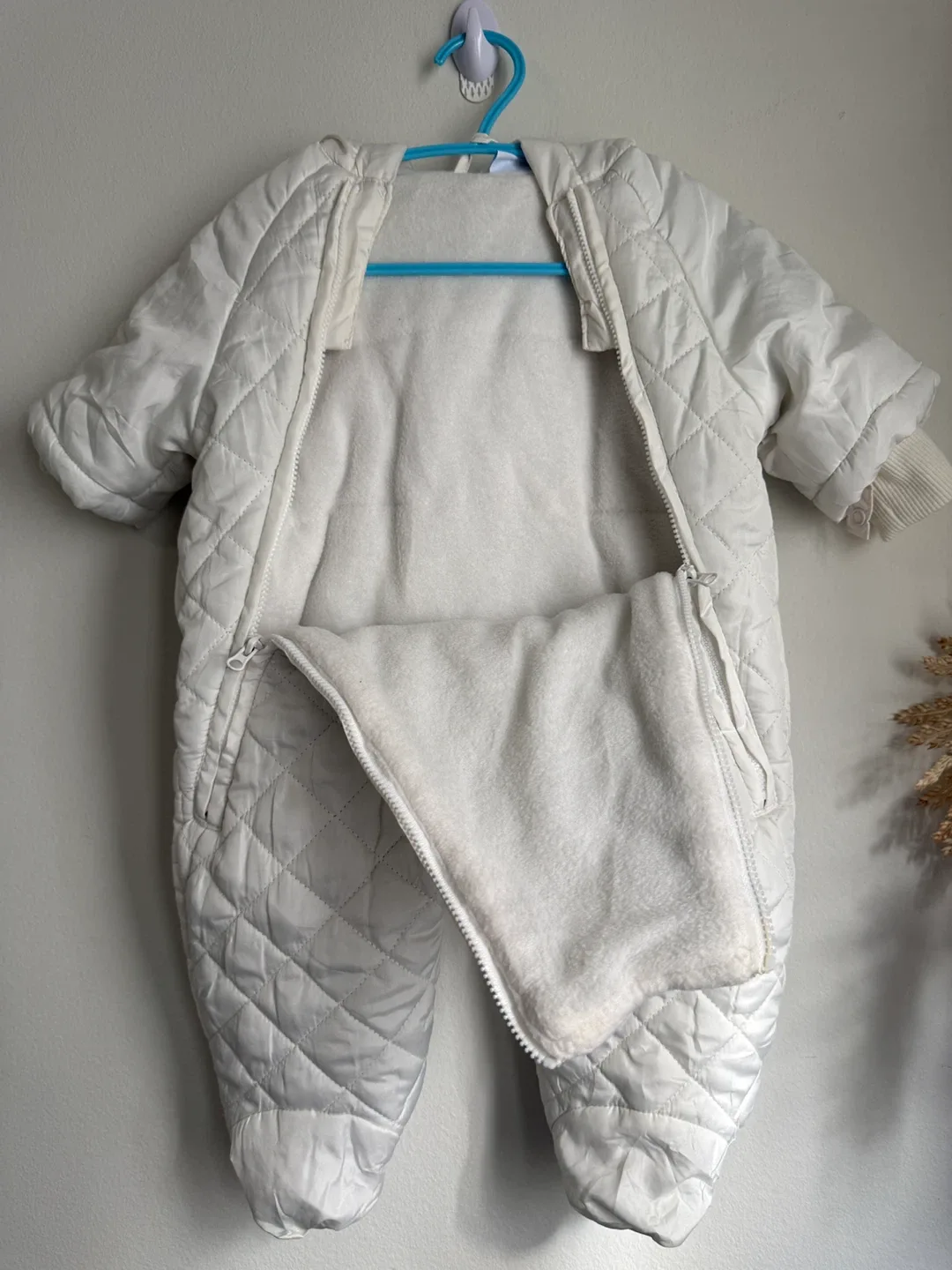 Baby Place Snowsuit 0-3 Months - White image indicator(3)