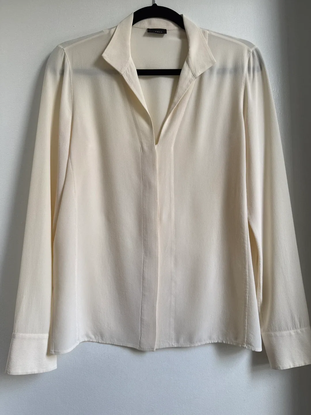 Akris Cream Silk Blouse image indicator(3)