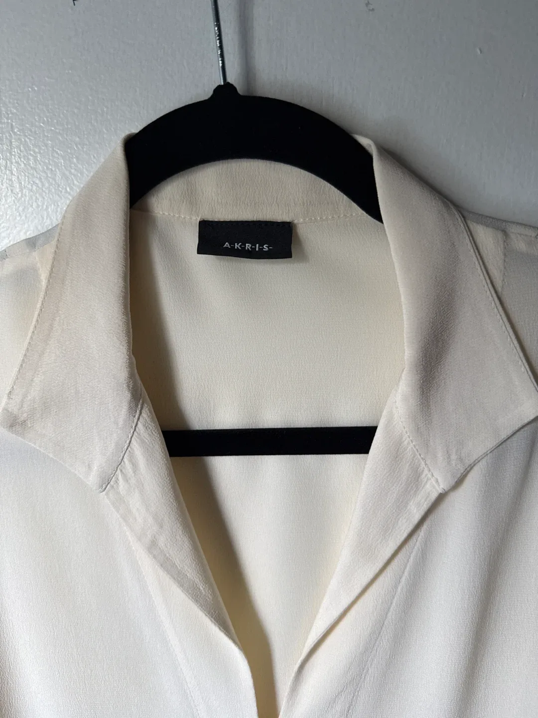 Akris Cream Silk Blouse image indicator(2)