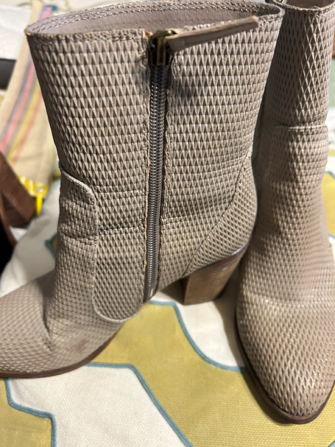 Hinge Taupe Ankle Boots - photo 2
