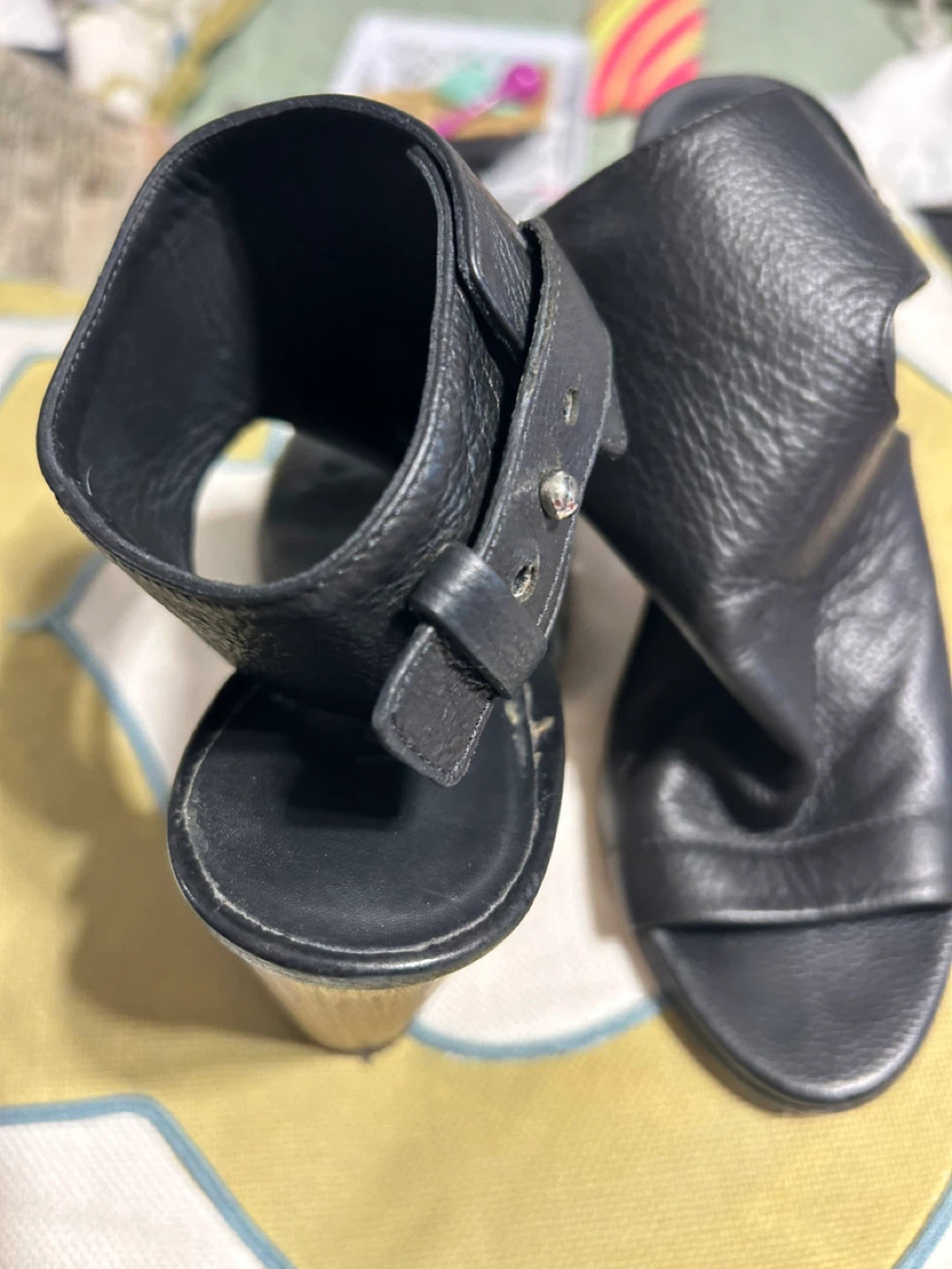 Vince Black Leather Heels - photo 2