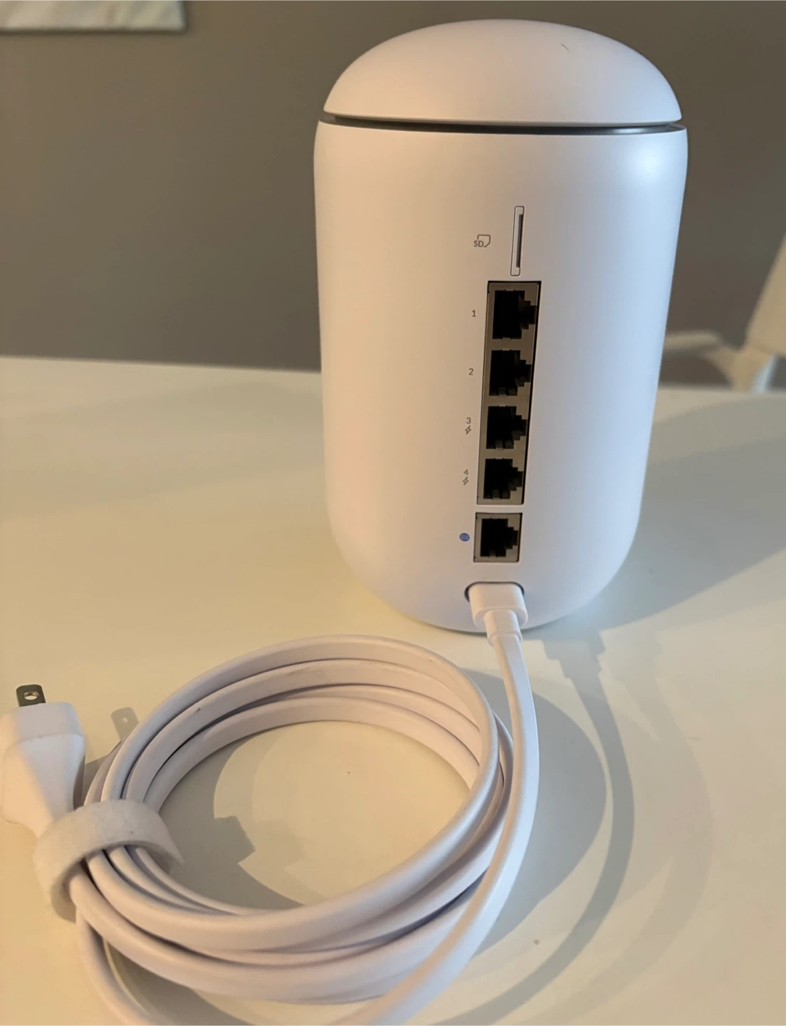 Ubiquiti UniFi UDM Dream Machine Router - photo 3