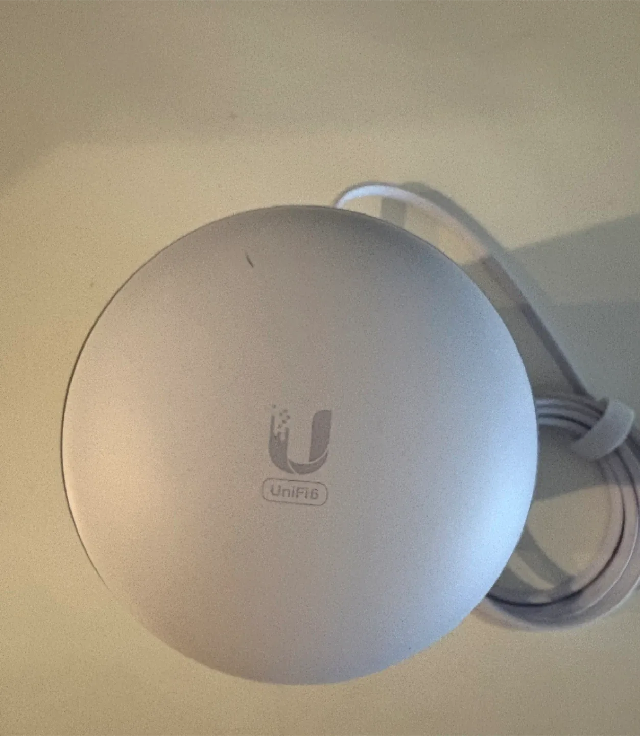 Ubiquiti UniFi UDM Dream Machine Router image indicator(2)