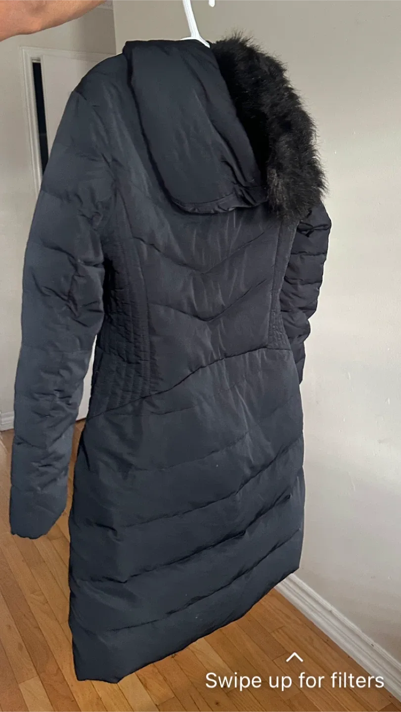 Black Puffer Coat with Fur Trim image indicator(3)