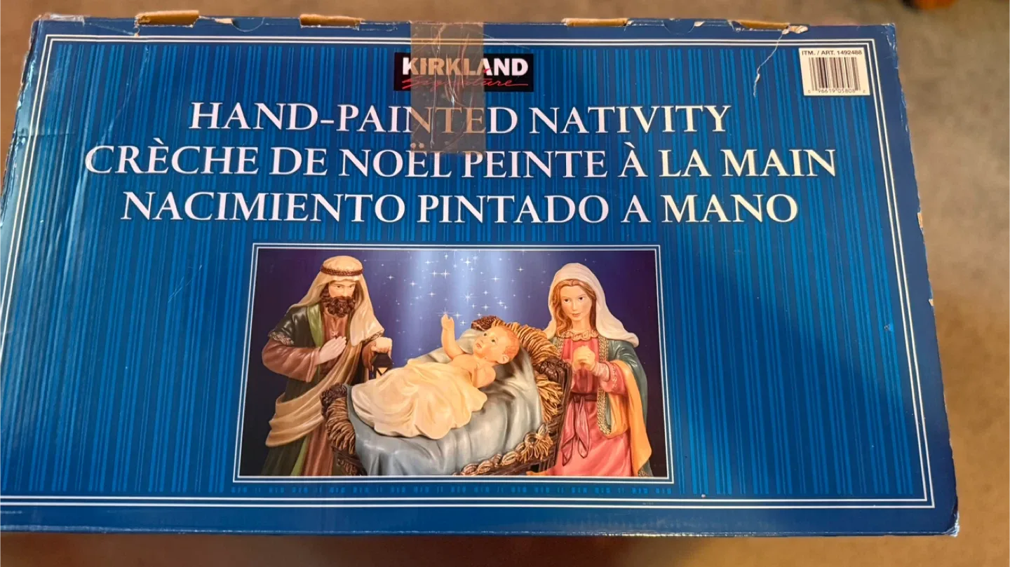 Kirkland Signature Hand-Painted Nativity Set - 13 Piece image indicator(2)