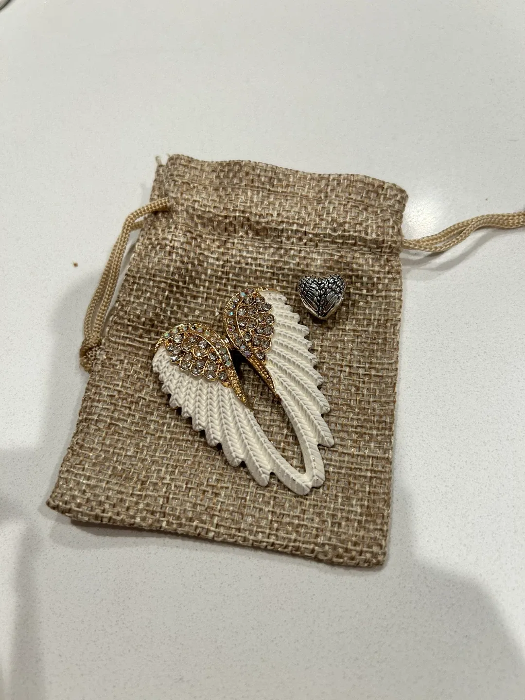 Angel Wings Brooch with Heart Charm image indicator(3)