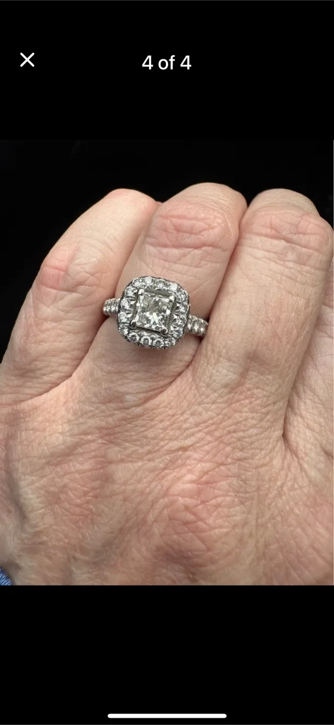 Custom 14kt White Gold Diamond Ring image indicator(4)